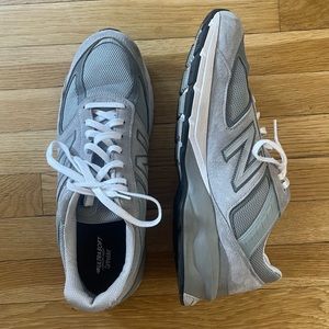 New balance ultra soft gray sneakers USA 990v5